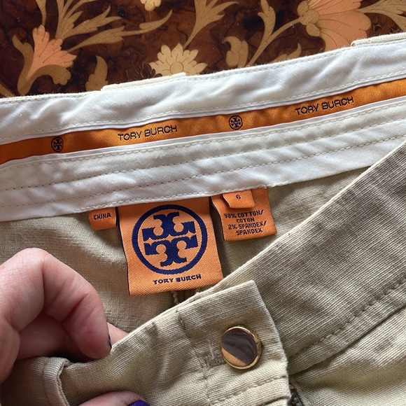 TORY BURCH sz6 tan chino Bermuda shorts - Picture 2 of 2